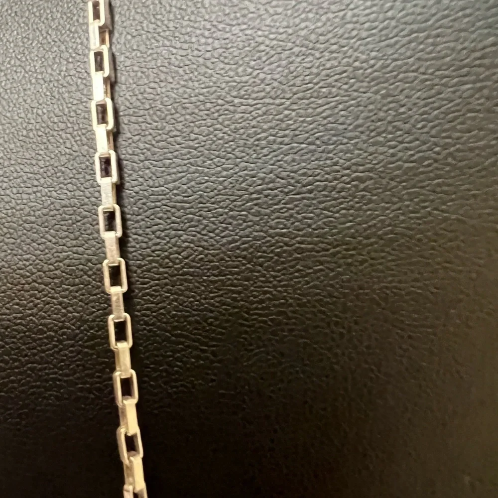 GUCCI Authentic Stamped Silver with G Pendant - Picture 7 of 8